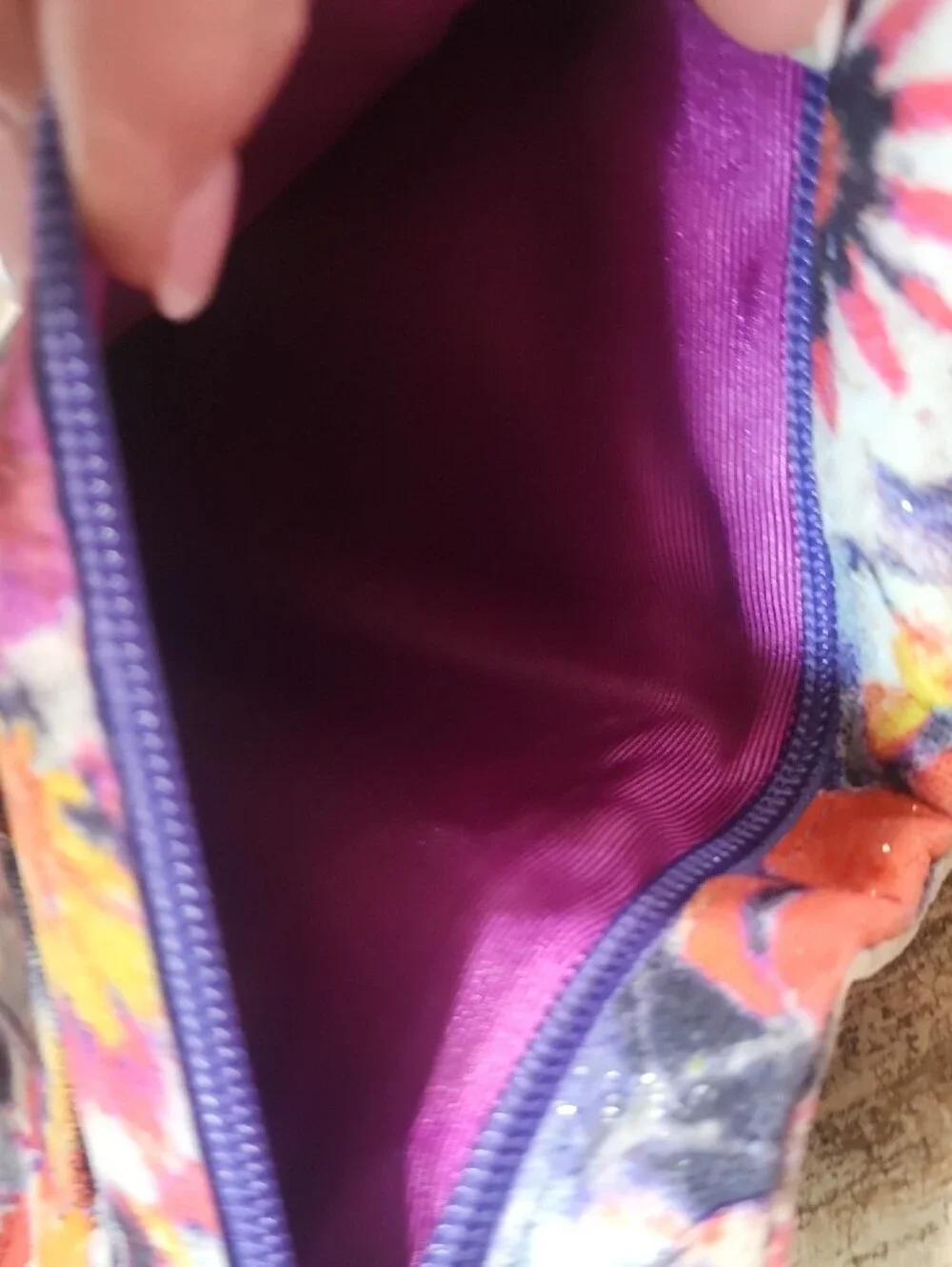 Hobo Magnetic Floral Print Clutch Fold Wallet Purple Multicolor Leather